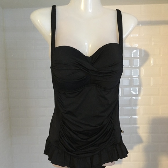 Pretty Girl Swimsuit! - Picture 3 of 3